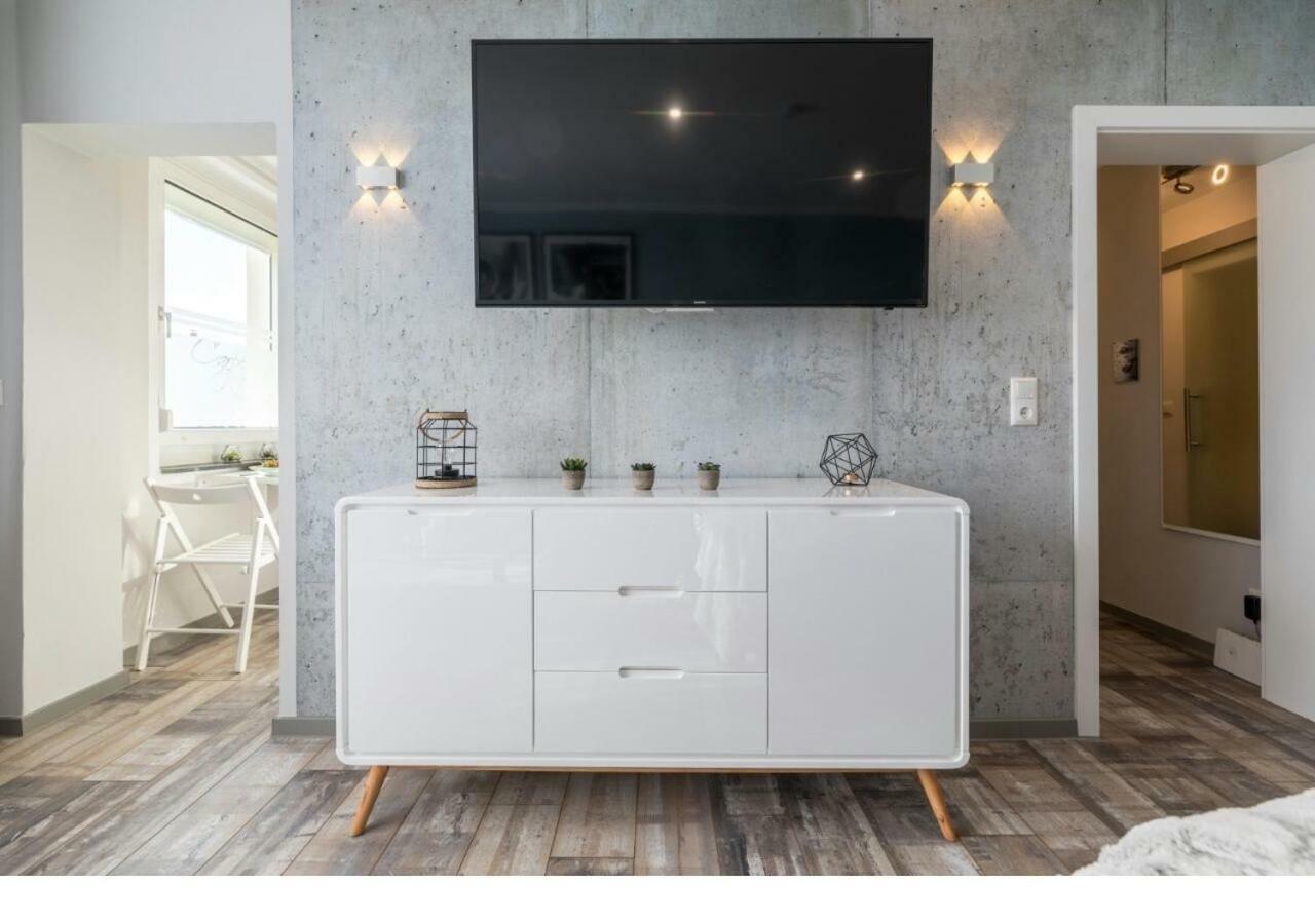 Gepflegte und moderne Ferienwohnung in der Neuseenlandschaft Neukieritzsch Exterior foto